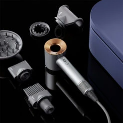 Dyson Supersonic Gifting Edition 2023 Nickel/Kupfer Incl. Box -Jagua Haarpflege Geschaft Kupfer incl Box.0b9866be